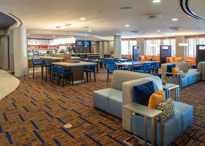 Courtyard By Marriott Pensacola Downtown