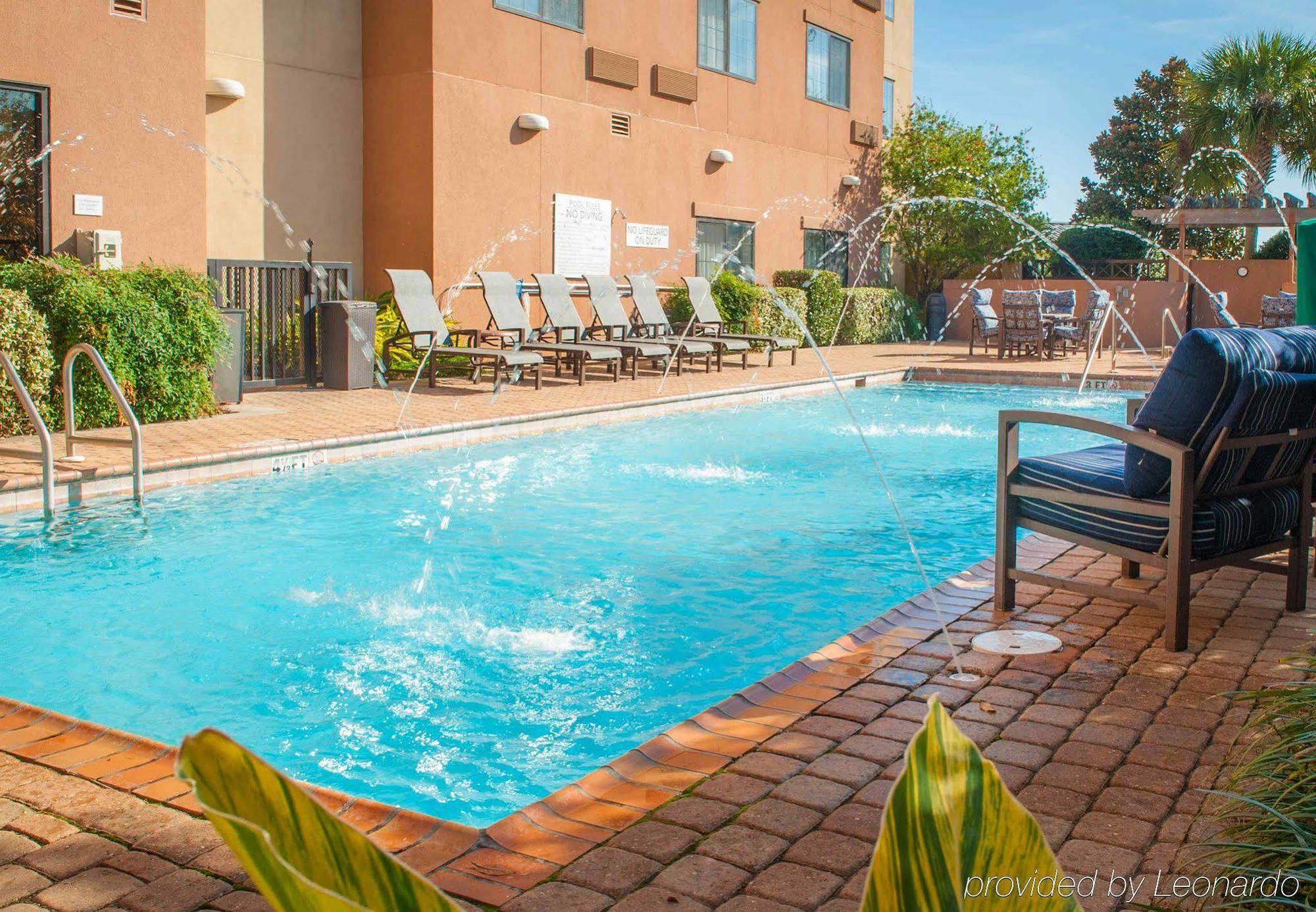 Courtyard By Marriott Downtown