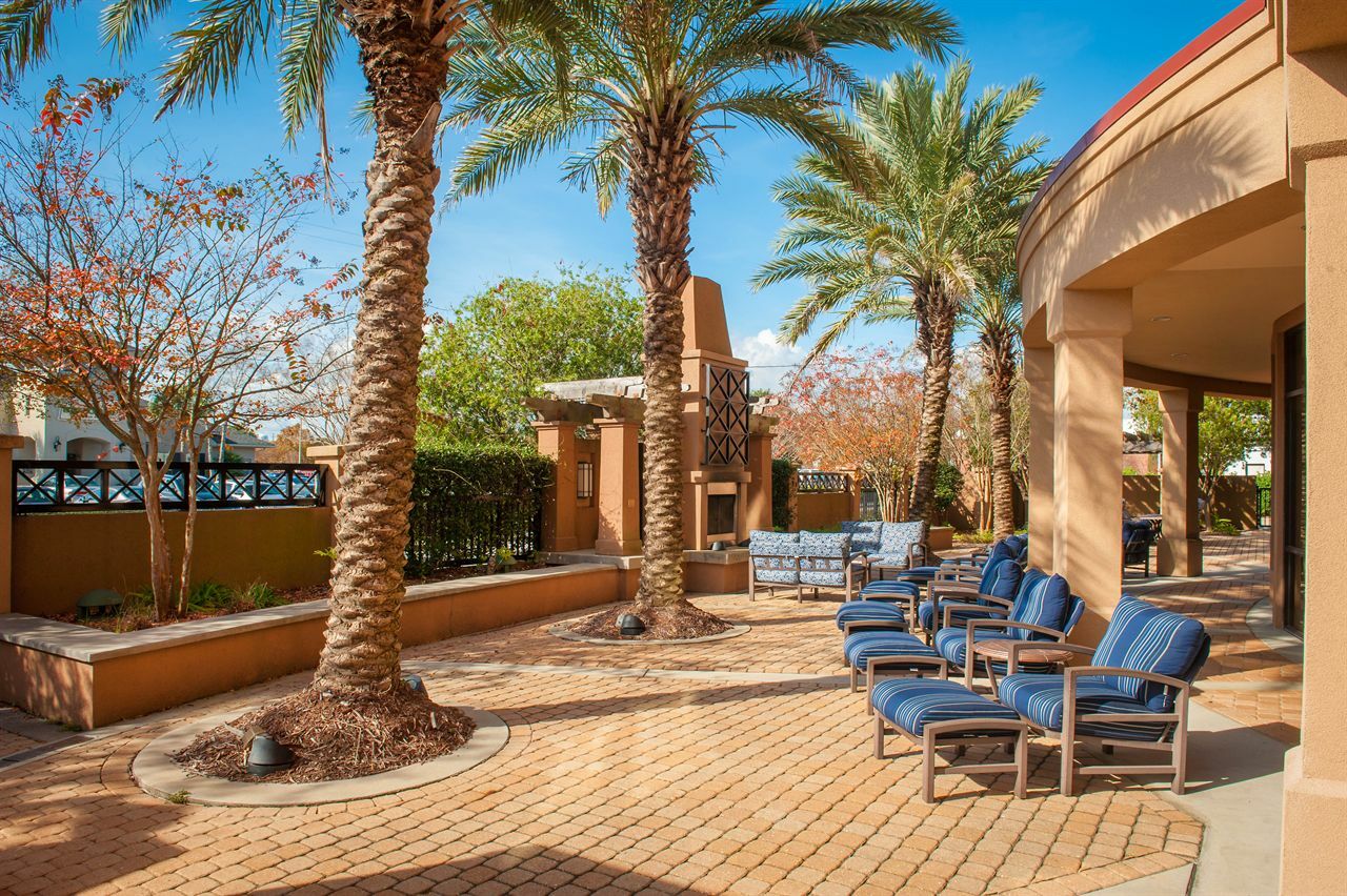 Courtyard By Marriott Downtown